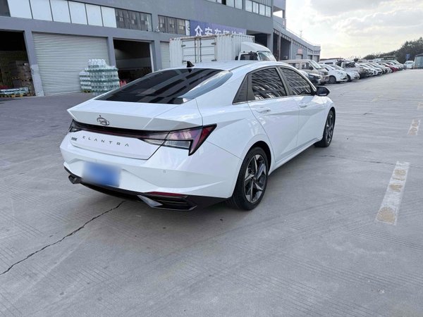 Hyundai Elantra 2022, 37000 км, за 11184 USD - фото 40