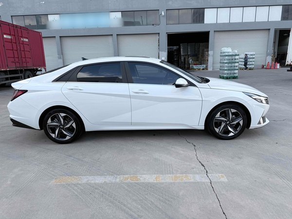 Hyundai Elantra 2022, 37000 км, за 11184 USD - фото 39