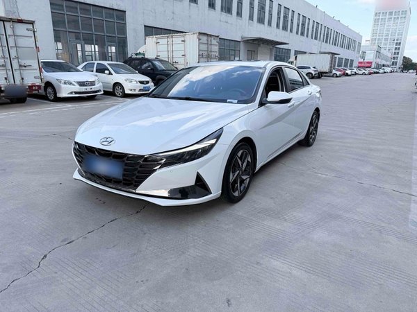 Hyundai Elantra 2022 1.5L CVT LUX Prestige Edition