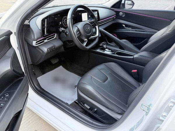 Hyundai Elantra 2022, 37000 км, за 11184 USD - фото 16