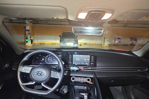 Hyundai Elantra 2022, 60500 км, за 9513 USD - фото 10