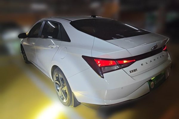 Hyundai Elantra 2022, 60500 км, за 9513 USD