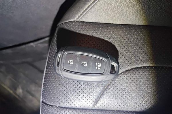 Hyundai Elantra 2022, 60500 км, за 9513 USD - фото 9