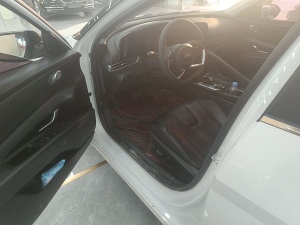Hyundai Elantra 2022, 67300 км, за 10592 USD - фото 21