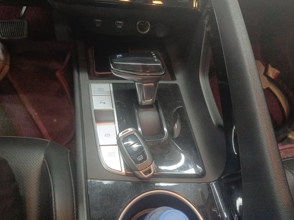 Hyundai Elantra 2022, 67300 км, за 10592 USD - фото 15