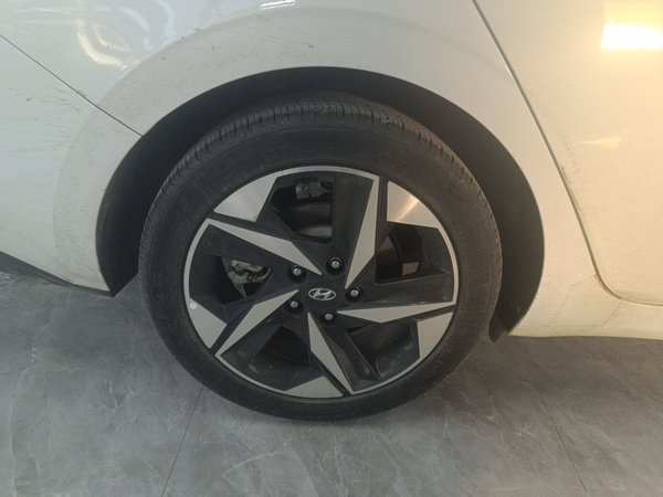 Hyundai Elantra 2022, 67300 км, за 10592 USD - фото 10