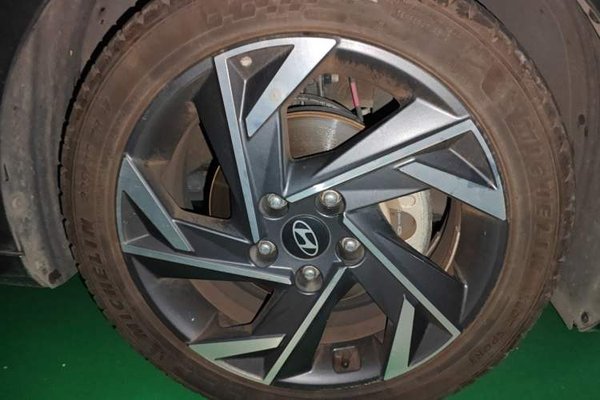 Hyundai Elantra 2023, 33600 км, за 12008 USD