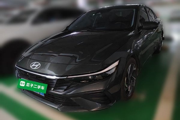 Hyundai Elantra · 2023 год