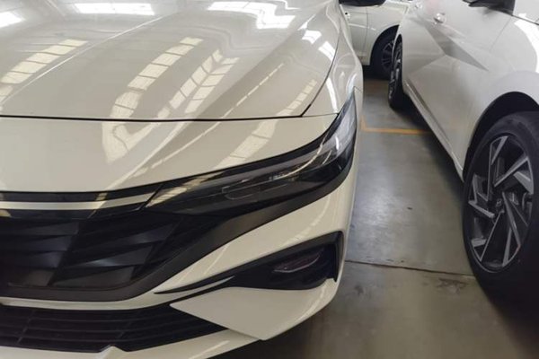 Hyundai Elantra 2023, 100 км, за 13609 USD - фото 9