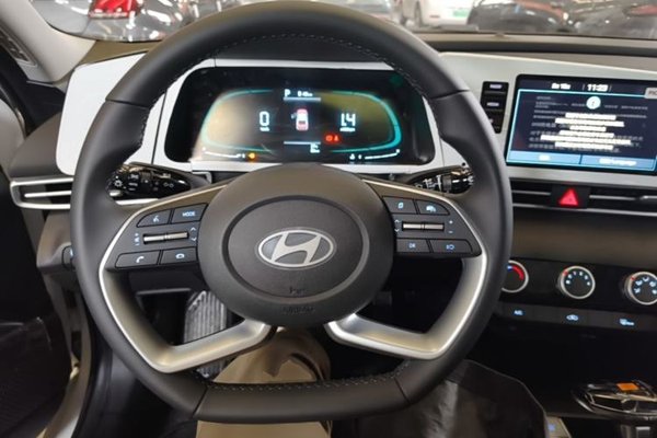 Hyundai Elantra 2023, 100 км, за 13609 USD - фото 14