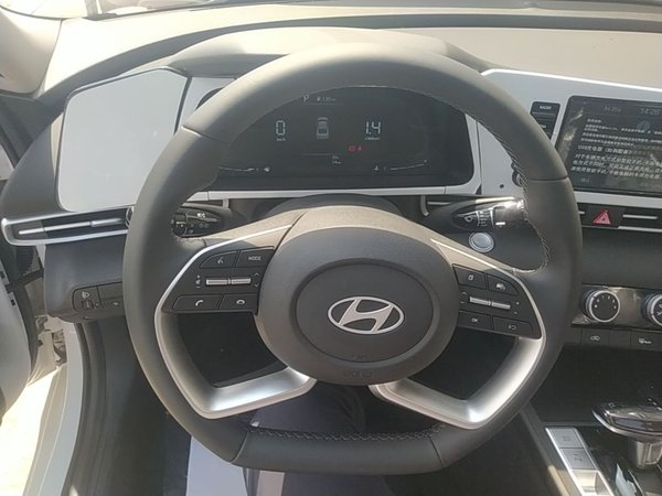 Hyundai Elantra 2023, 100 км, за 13439 USD - фото 14