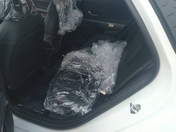Hyundai Elantra 2023, 100 км, за 13439 USD - фото 20