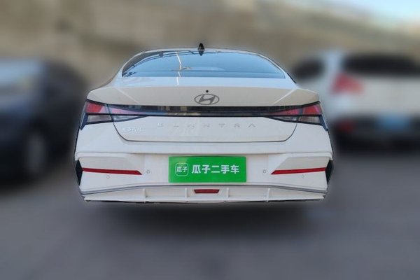 Hyundai Elantra 2023, 38000 км, за 12985 USD