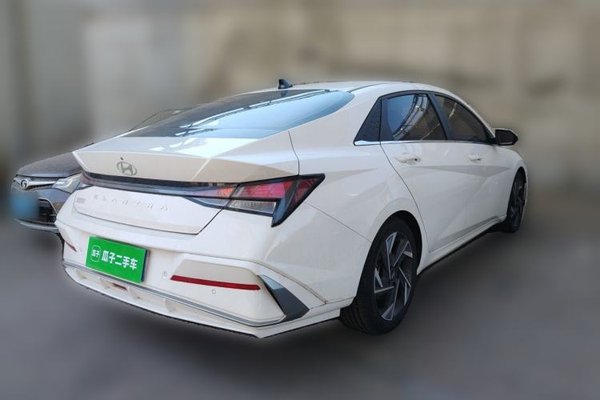 Hyundai Elantra 2023, 38000 км, за 12985 USD - фото 6
