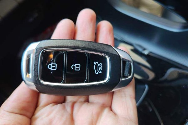Hyundai Elantra 2023, 38000 км, за 12985 USD - фото 17