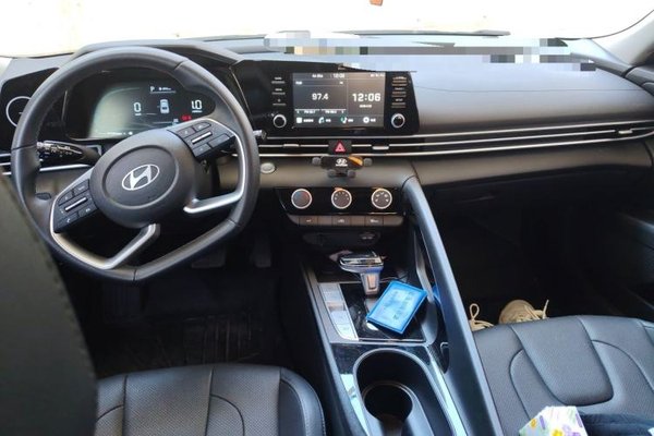 Hyundai Elantra 2023, 38000 км, за 12985 USD - фото 18