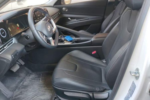 Hyundai Elantra 2023, 38000 км, за 12985 USD - фото 14