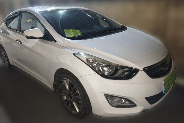 Hyundai Elantra (5th Generation 2015, 98800 км, за 4399 USD