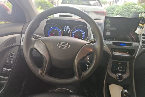 Hyundai Elantra (5th Generation 2016, 115000 км, за 5929 USD - фото 9