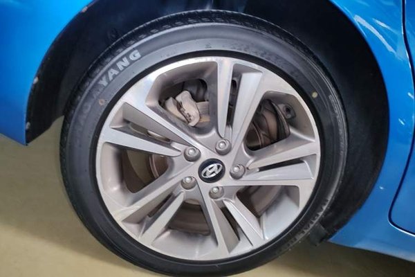 Hyundai Elantra (6th Generation 2016, 110700 км, за 6784 USD - фото 11