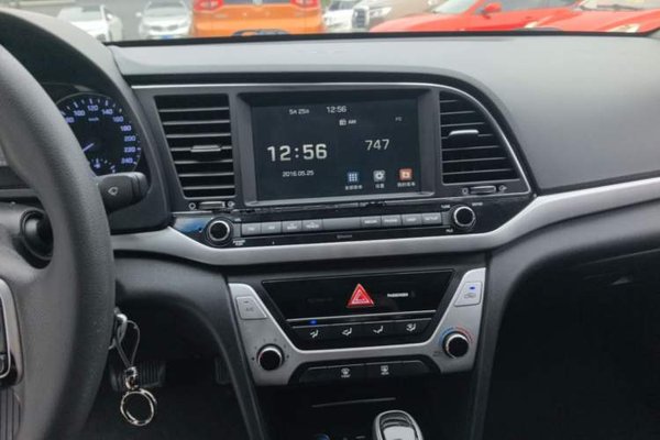 Hyundai Elantra (6th Generation 2016, 118300 км, за 7099 USD - фото 15