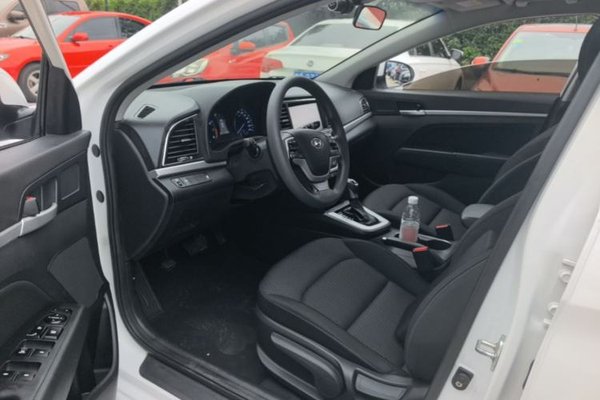 Hyundai Elantra (6th Generation 2016, 118300 км, за 7099 USD - фото 18