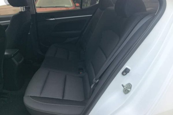 Hyundai Elantra (6th Generation 2016, 118300 км, за 7099 USD - фото 20
