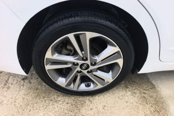 Hyundai Elantra (6th Generation 2016, 118300 км, за 7099 USD - фото 11