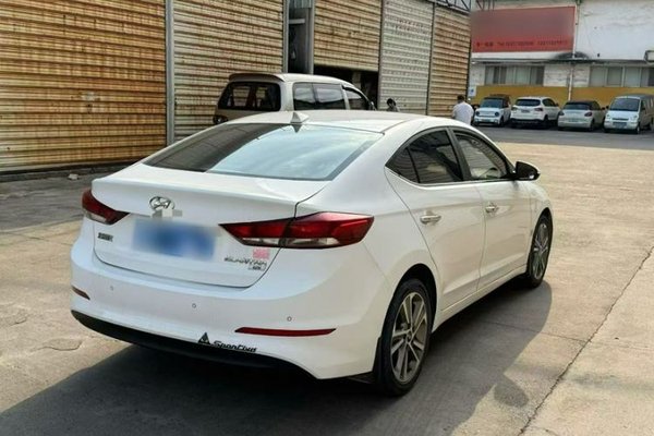 Hyundai Elantra (6th Generation 2018, 102600 км, за 7113 USD