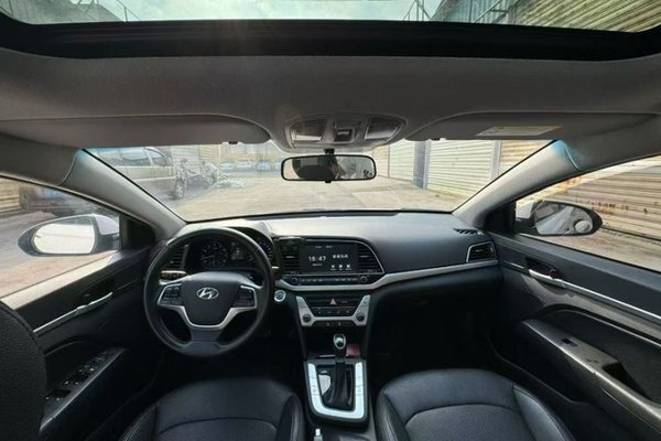 Hyundai Elantra (6th Generation 2018, 102600 км, за 7113 USD - фото 16