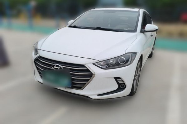 Hyundai Elantra (6th Generation · 2018 год