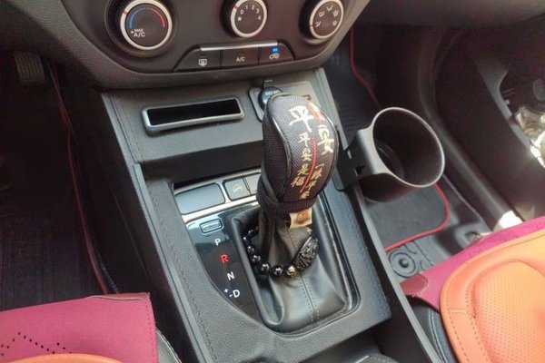 Hyundai ix25 2015, 116200 км, за 7036 USD - фото 13