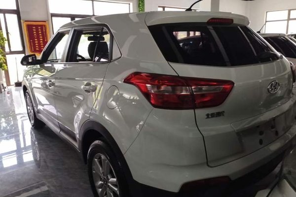 Hyundai ix25 2015, 15700 км, за 6760 USD