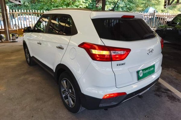 Hyundai ix25 2015, 78100 км, за 7619 USD