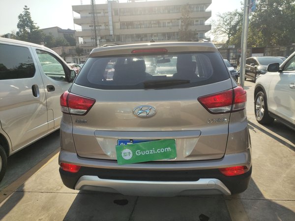 Hyundai ix25 2017, 88600 км, за 7951 USD