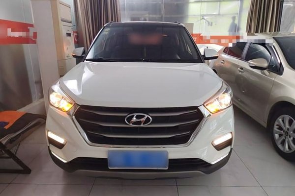 Hyundai ix25 2017, 71400 км, за 8724 USD