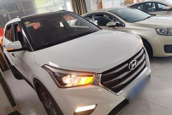 Hyundai ix25 2017, 71400 км, за 8724 USD