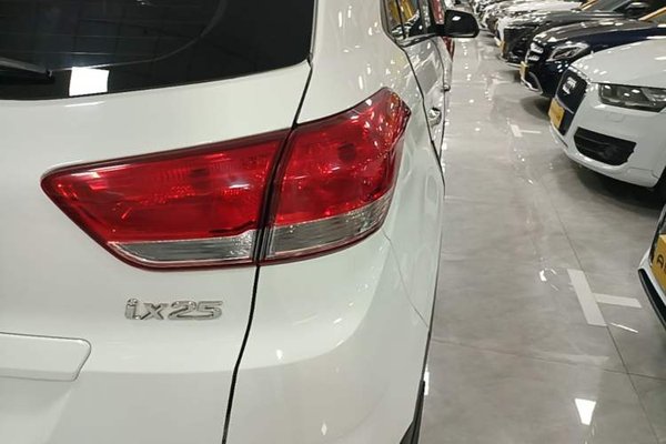 Hyundai ix25 2017, 79200 км, за 8579 USD - фото 9