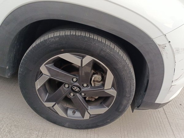 Hyundai ix25 2020, 56800 км, за 8953 USD