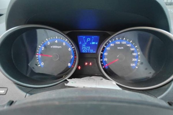 Hyundai ix35 2013, 165700 км, за 3884 USD - фото 12