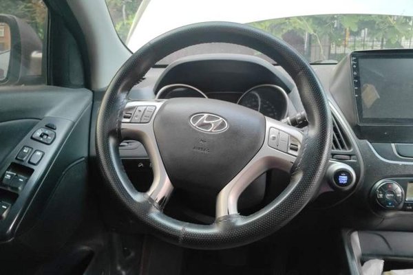 Hyundai ix35 2013, 165700 км, за 3884 USD - фото 11
