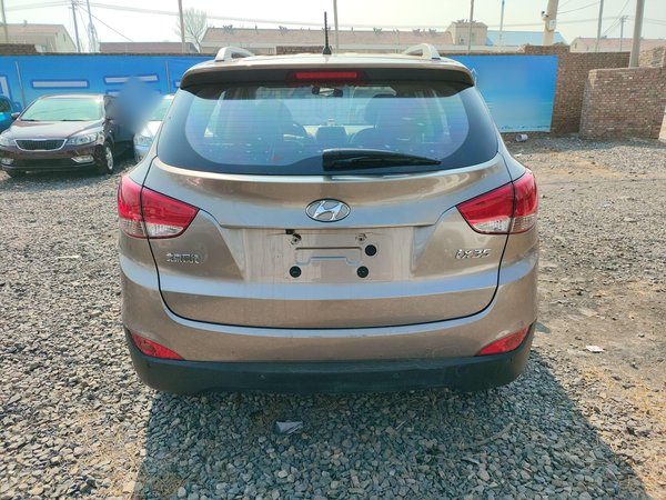 Hyundai ix35 2015, 131500 км, за 6339 USD