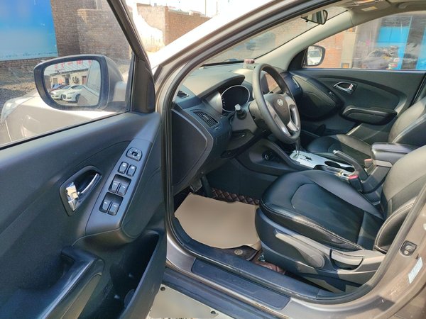 Hyundai ix35 2015, 131500 км, за 6339 USD - фото 12