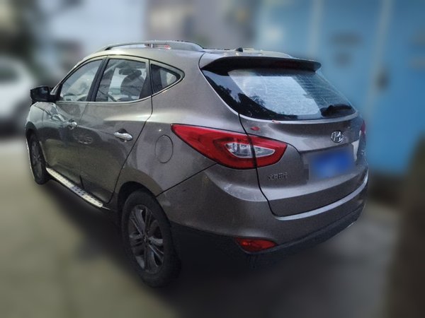Hyundai ix35 2015, 51500 км, за 5674 USD