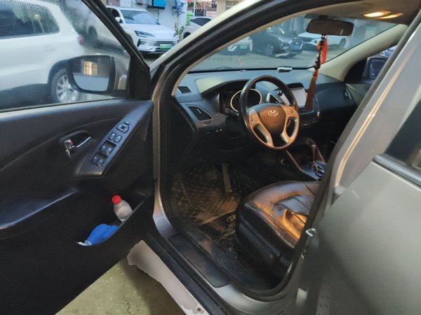 Hyundai ix35 2015, 51500 км, за 5674 USD - фото 17