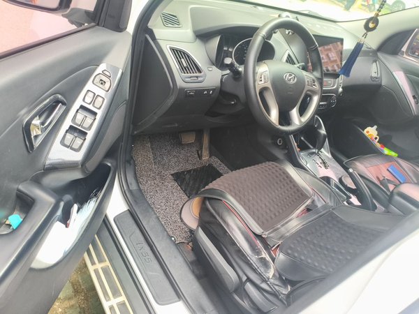 Hyundai ix35 2015, 82000 км, за 6994 USD - фото 11