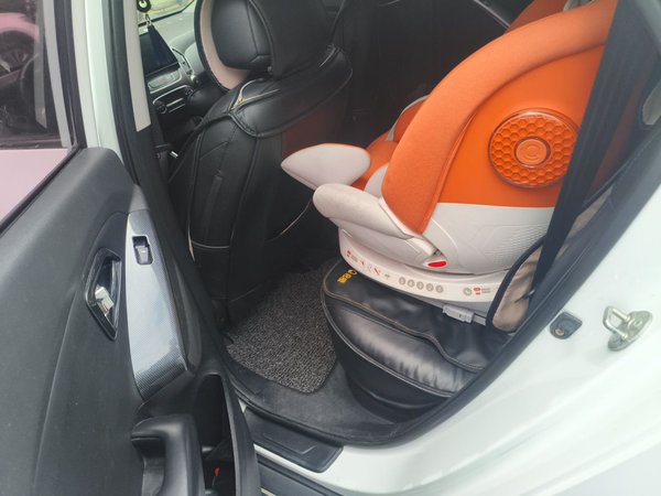 Hyundai ix35 2015, 82000 км, за 6994 USD - фото 12