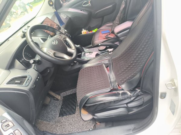 Hyundai ix35 2015, 82000 км, за 6994 USD - фото 6