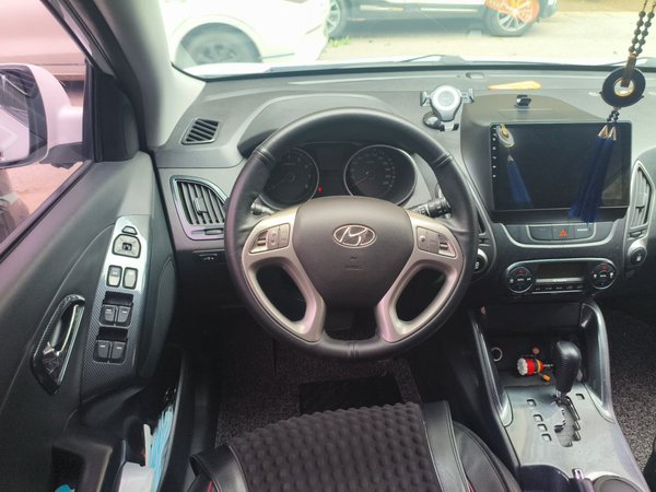 Hyundai ix35 2015, 82000 км, за 6994 USD - фото 20