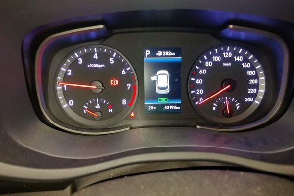 Hyundai ix35 2018, 43100 км, за 8494 USD - фото 8